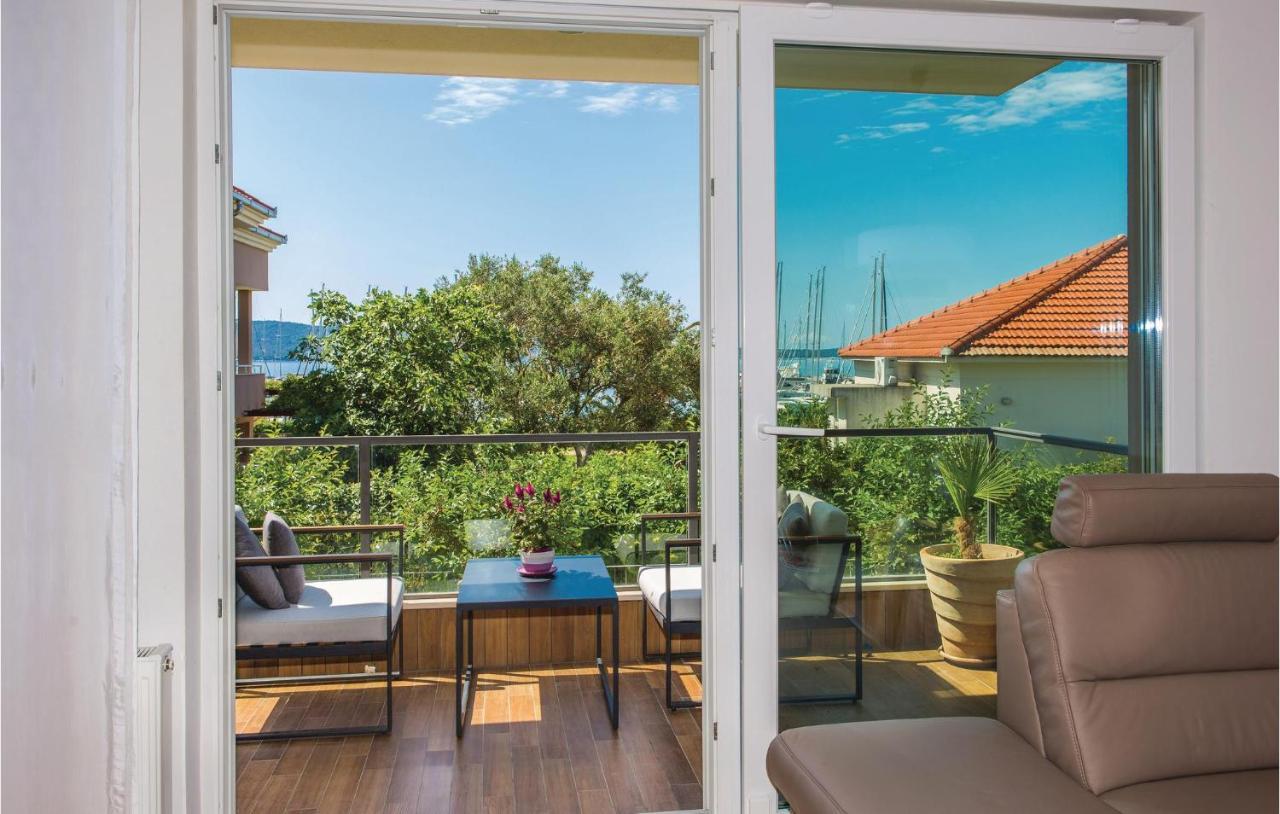 1 Bedroom Stunning Apartment In Kastel Gomilica คาชเตลา ภายนอก รูปภาพ